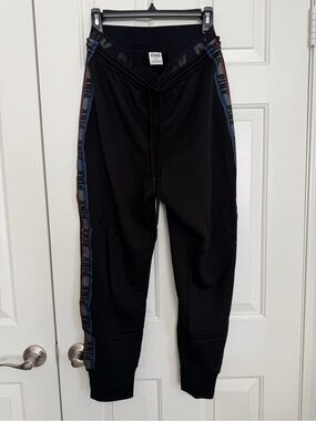 VS PINK Victoria's Secret Medium Black Rainbow Stripe Joggers